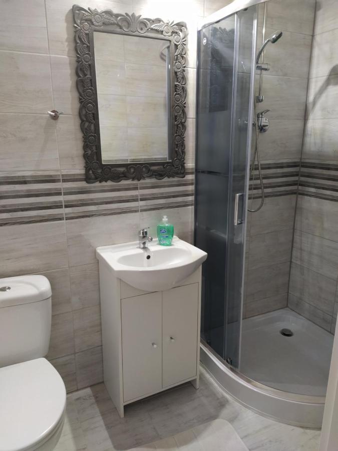 Hotel Koruna Penzion Teplice nad Metuji Ngoại thất bức ảnh